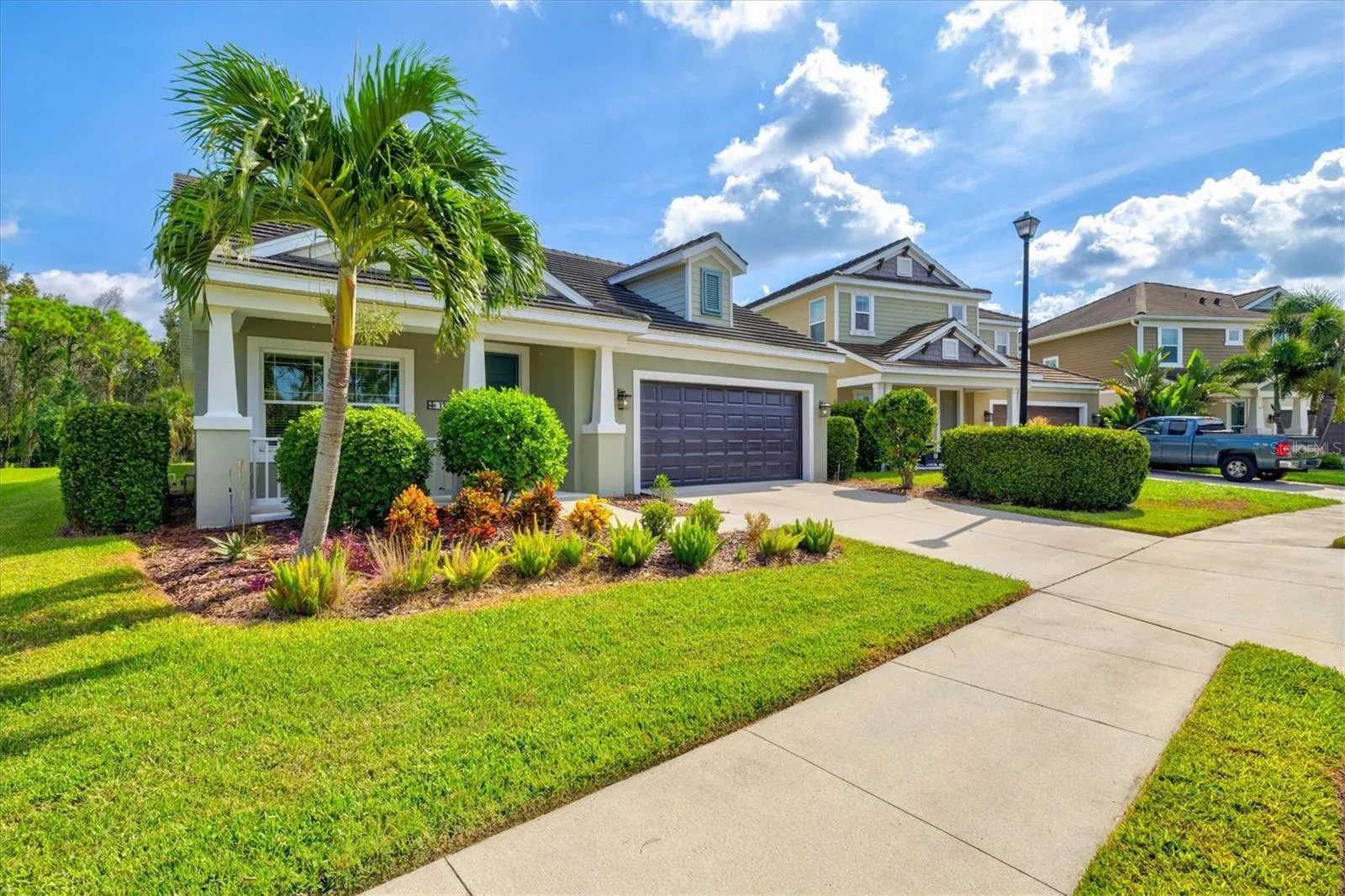 128 AVENS DR