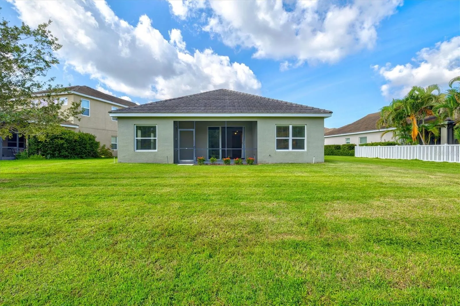 128 AVENS DR