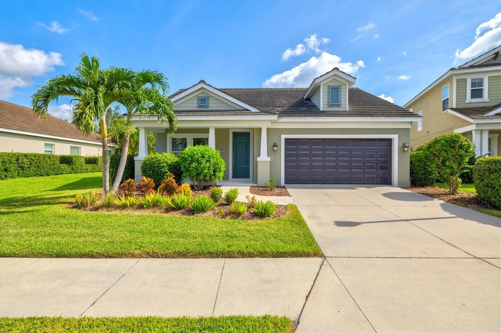 128 AVENS DR