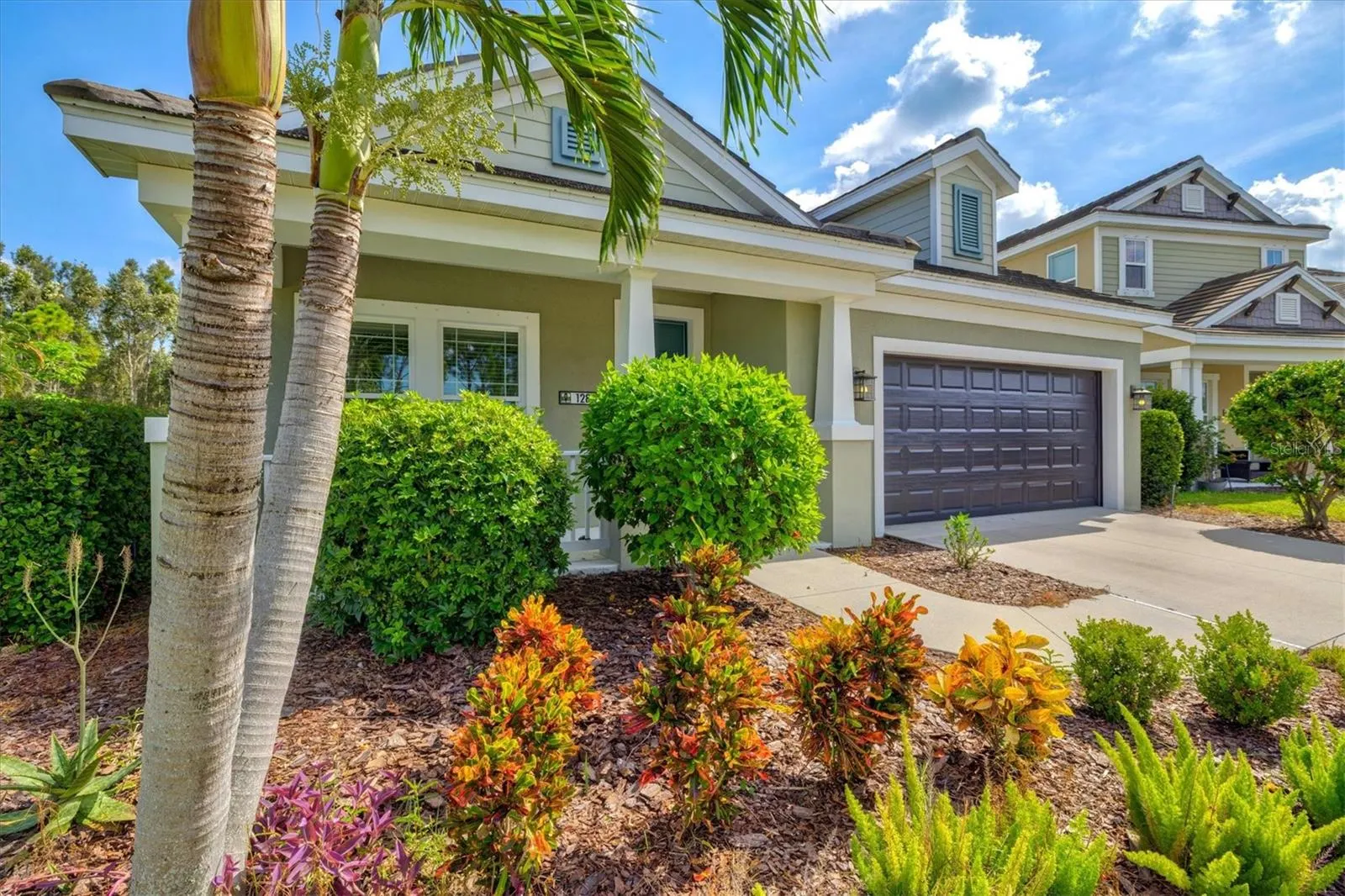 128 AVENS DR