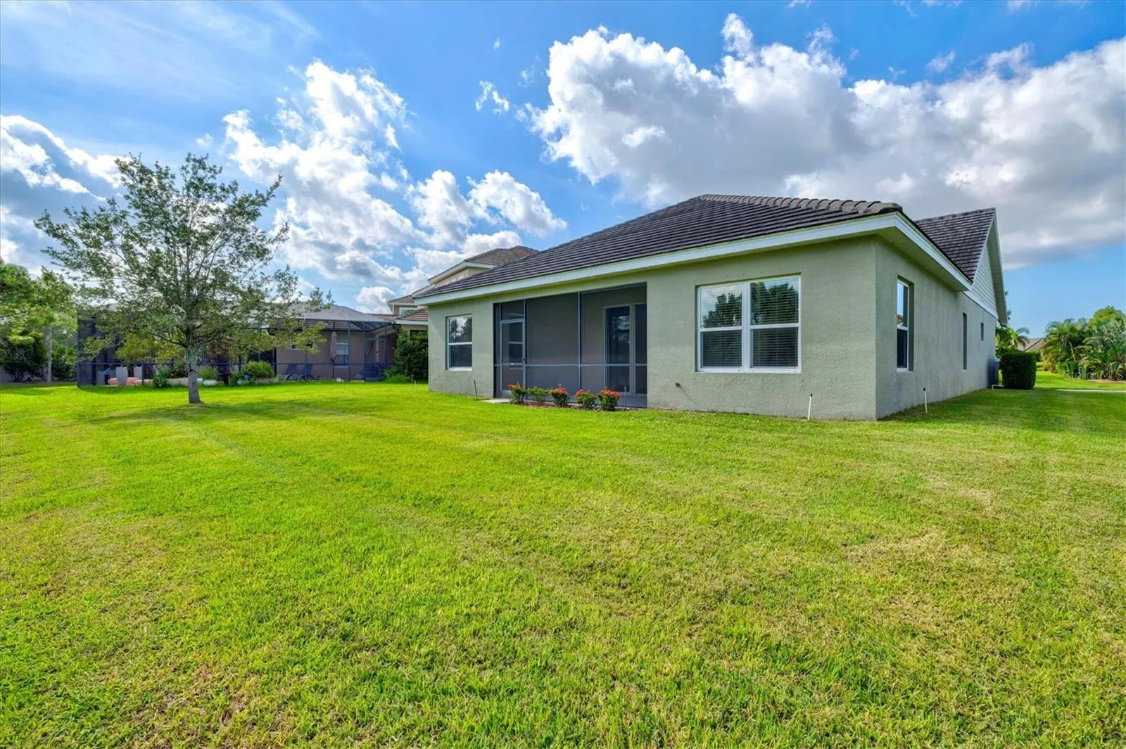 128 AVENS DR