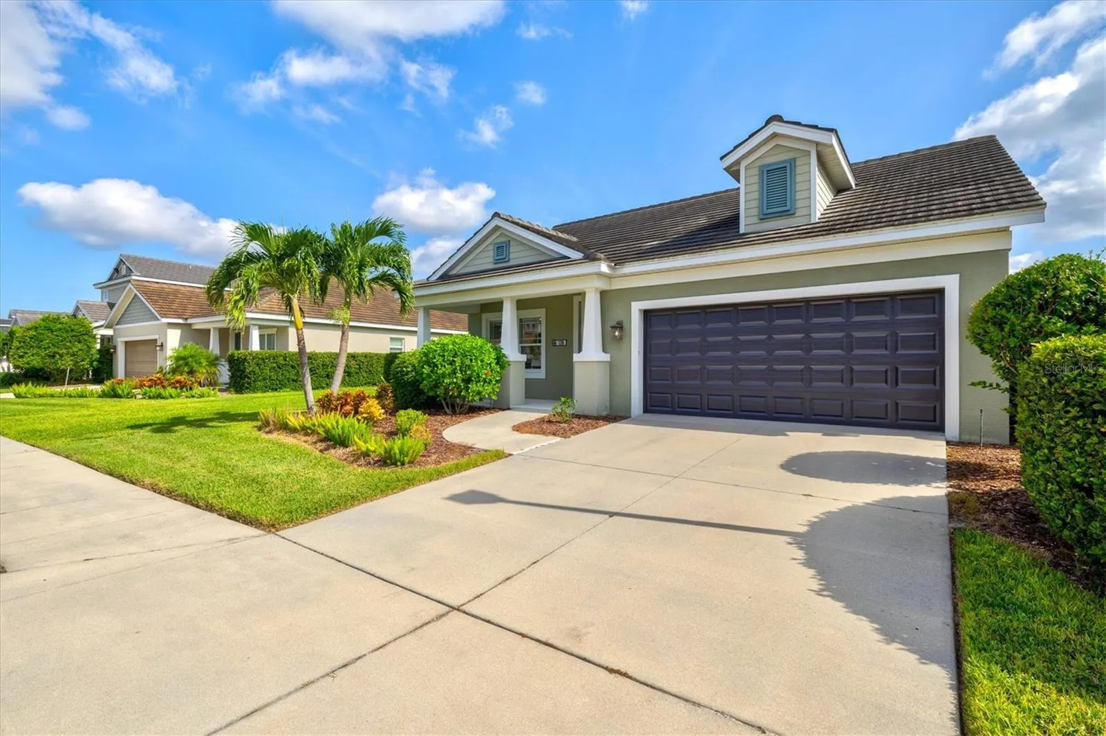 128 AVENS DR