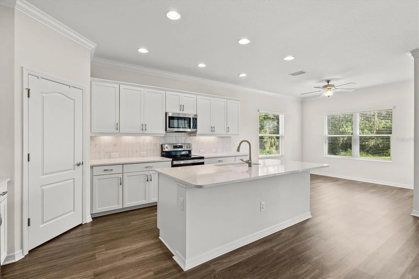 128 AVENS DR