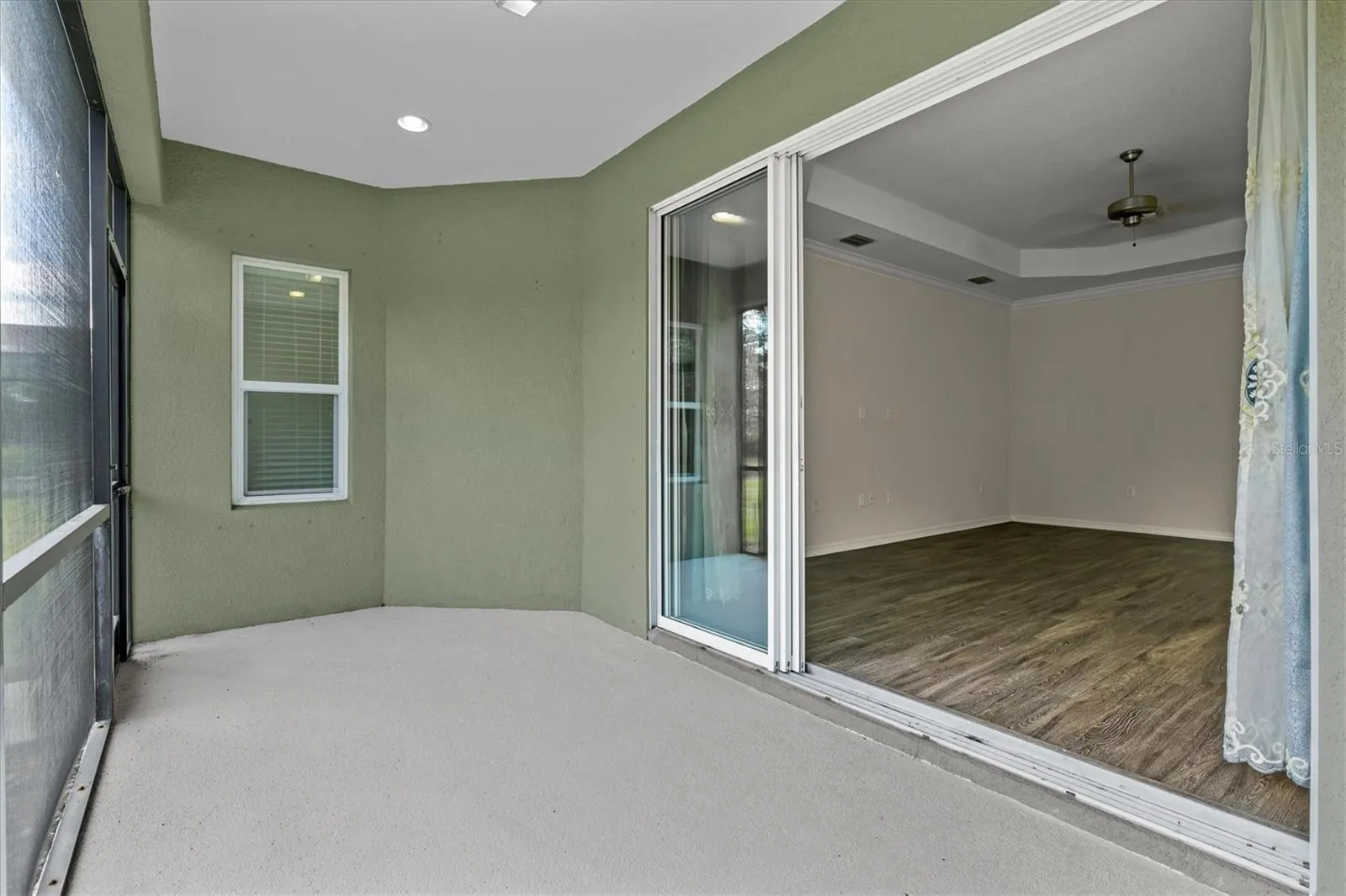128 AVENS DR