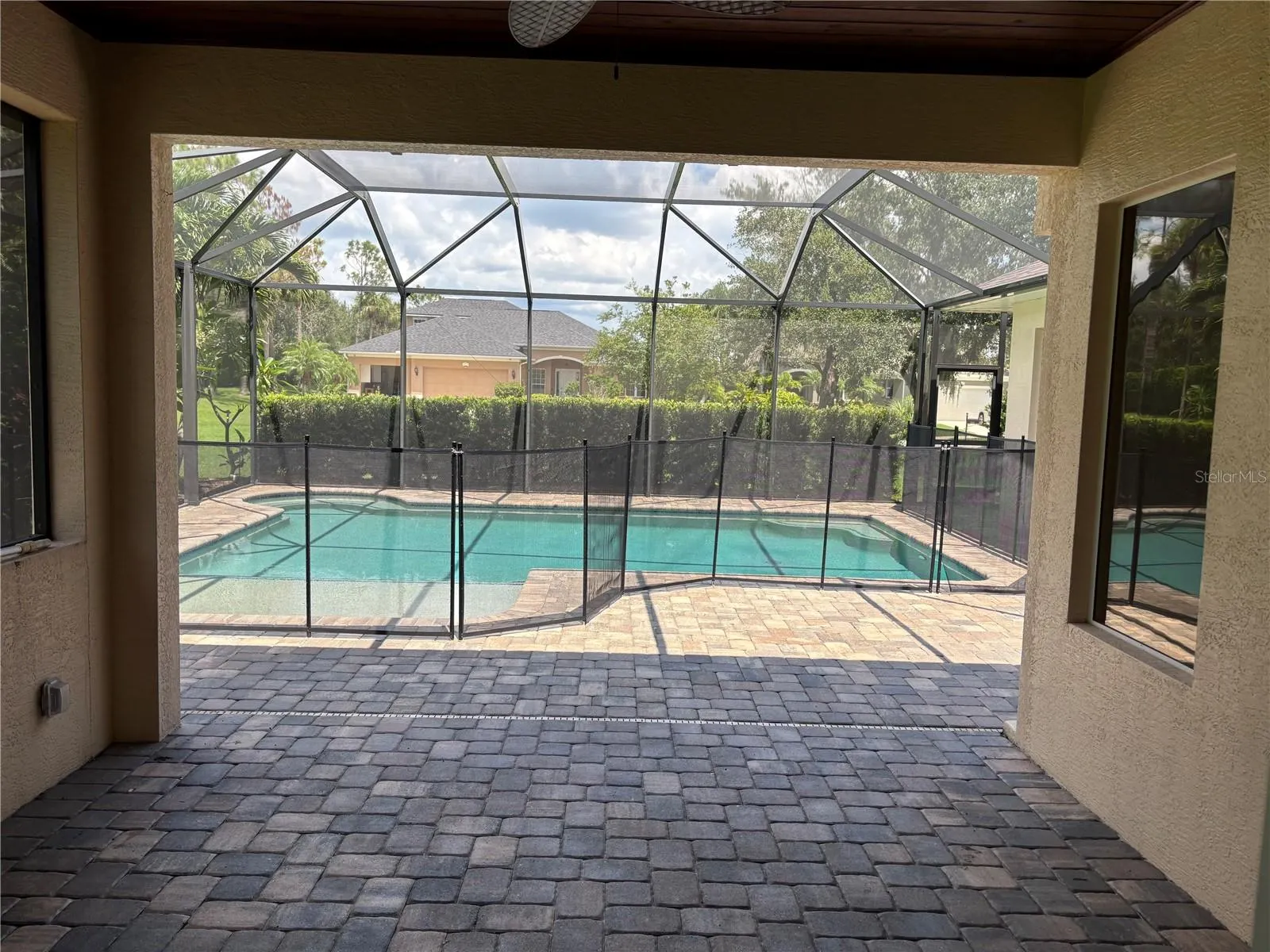 7632 DRAYTON CIR