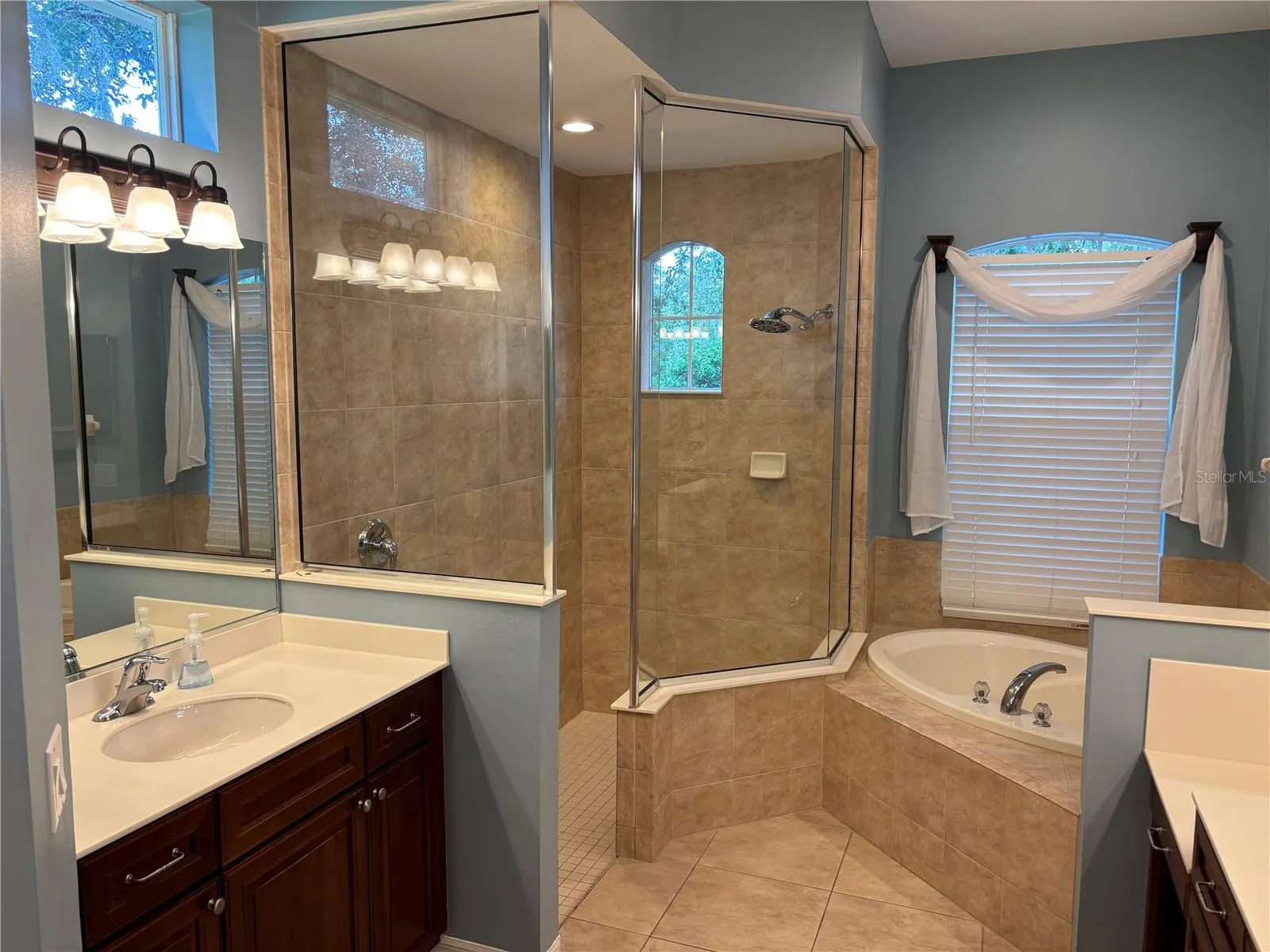 7632 DRAYTON CIR