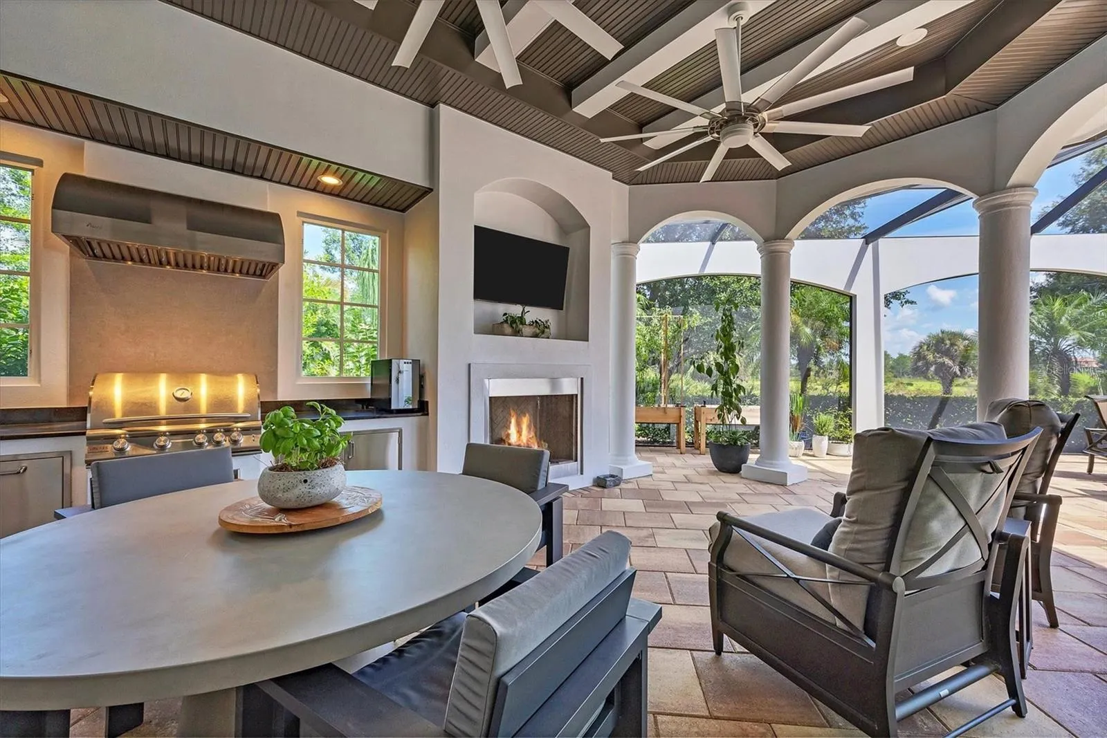 8009 BOUNTY LN