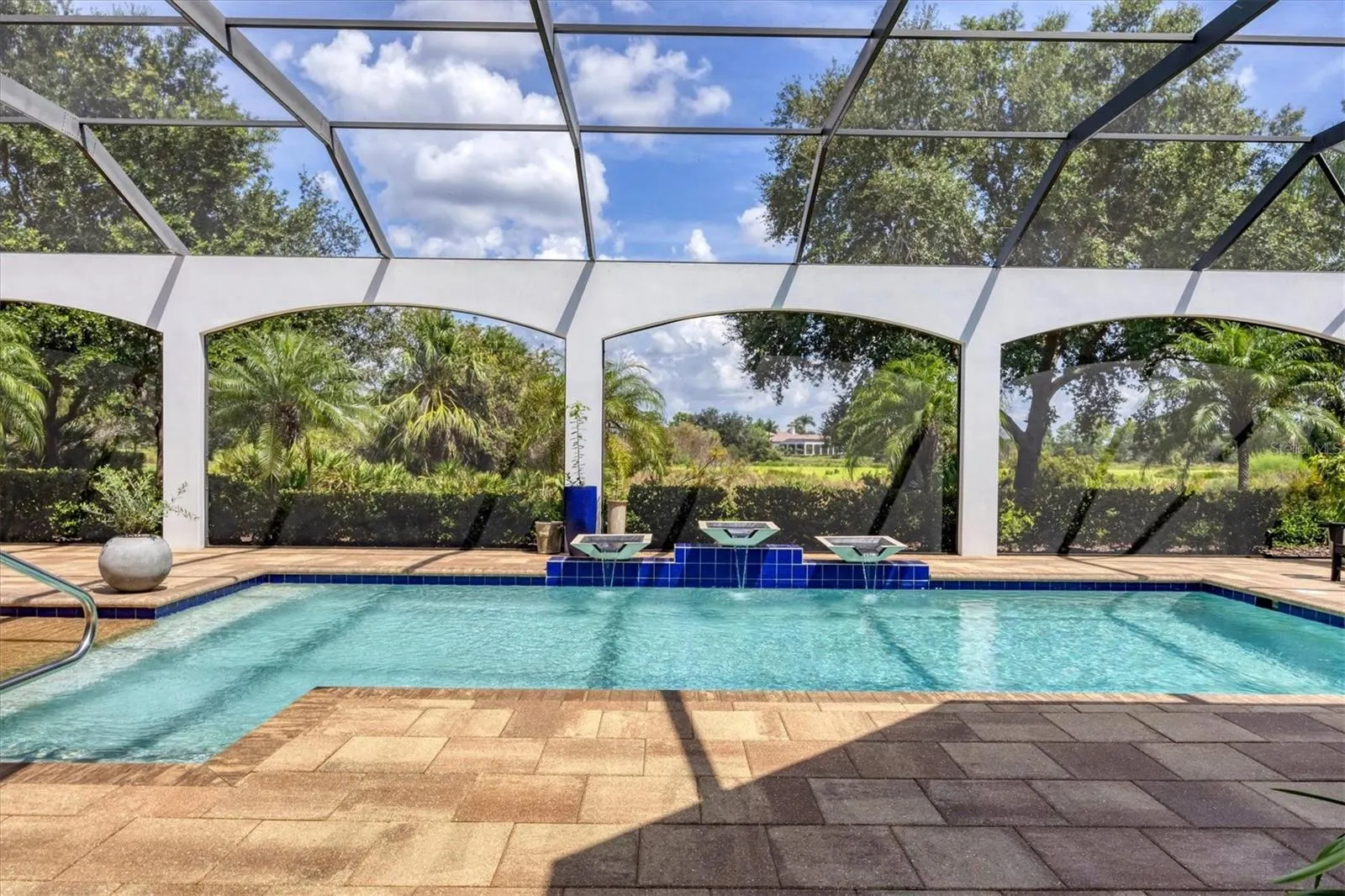 8009 BOUNTY LN