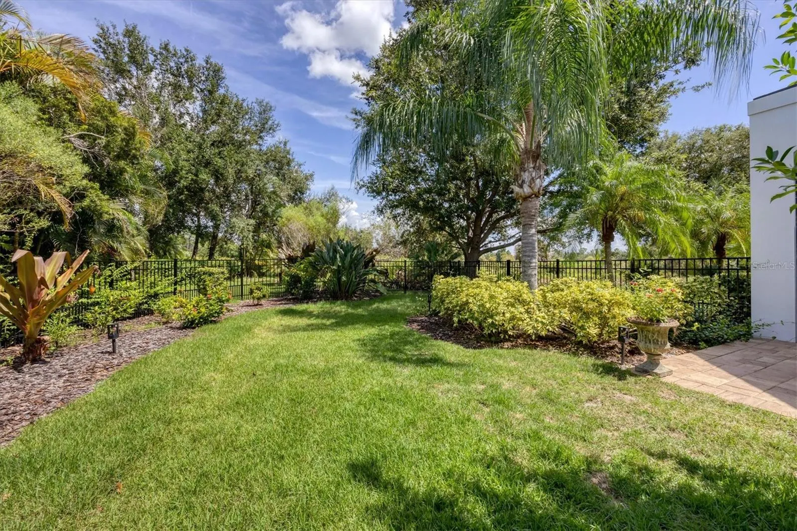 8009 BOUNTY LN