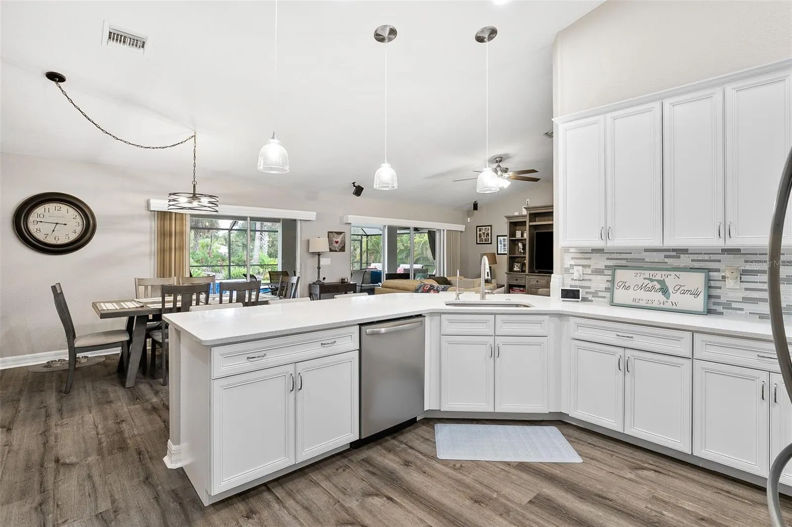 1282 CLEARVIEW DR
