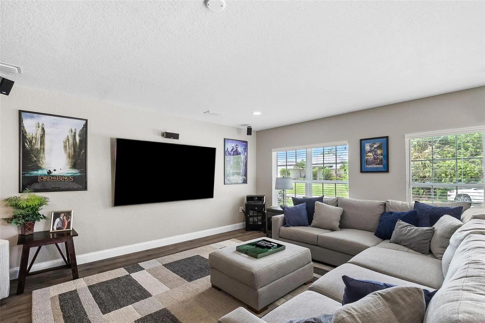 1282 CLEARVIEW DR