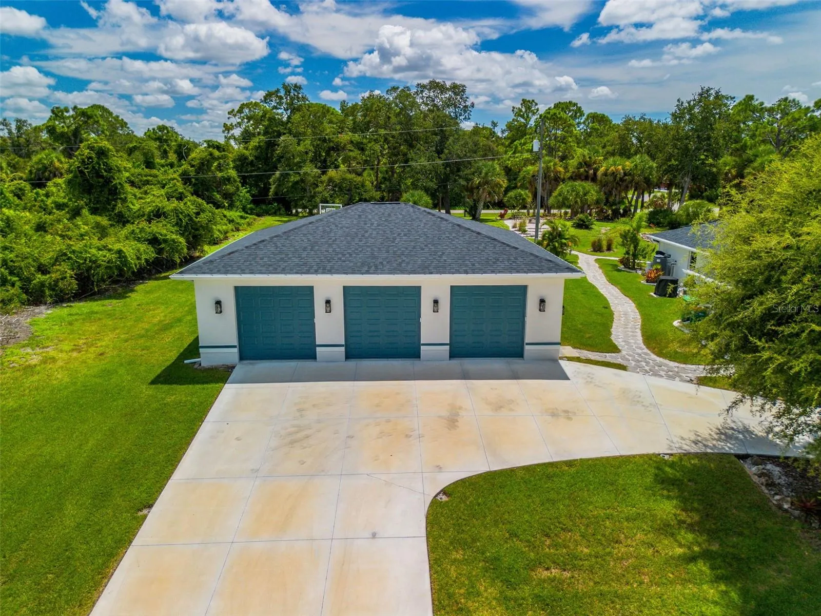 1282 CLEARVIEW DR