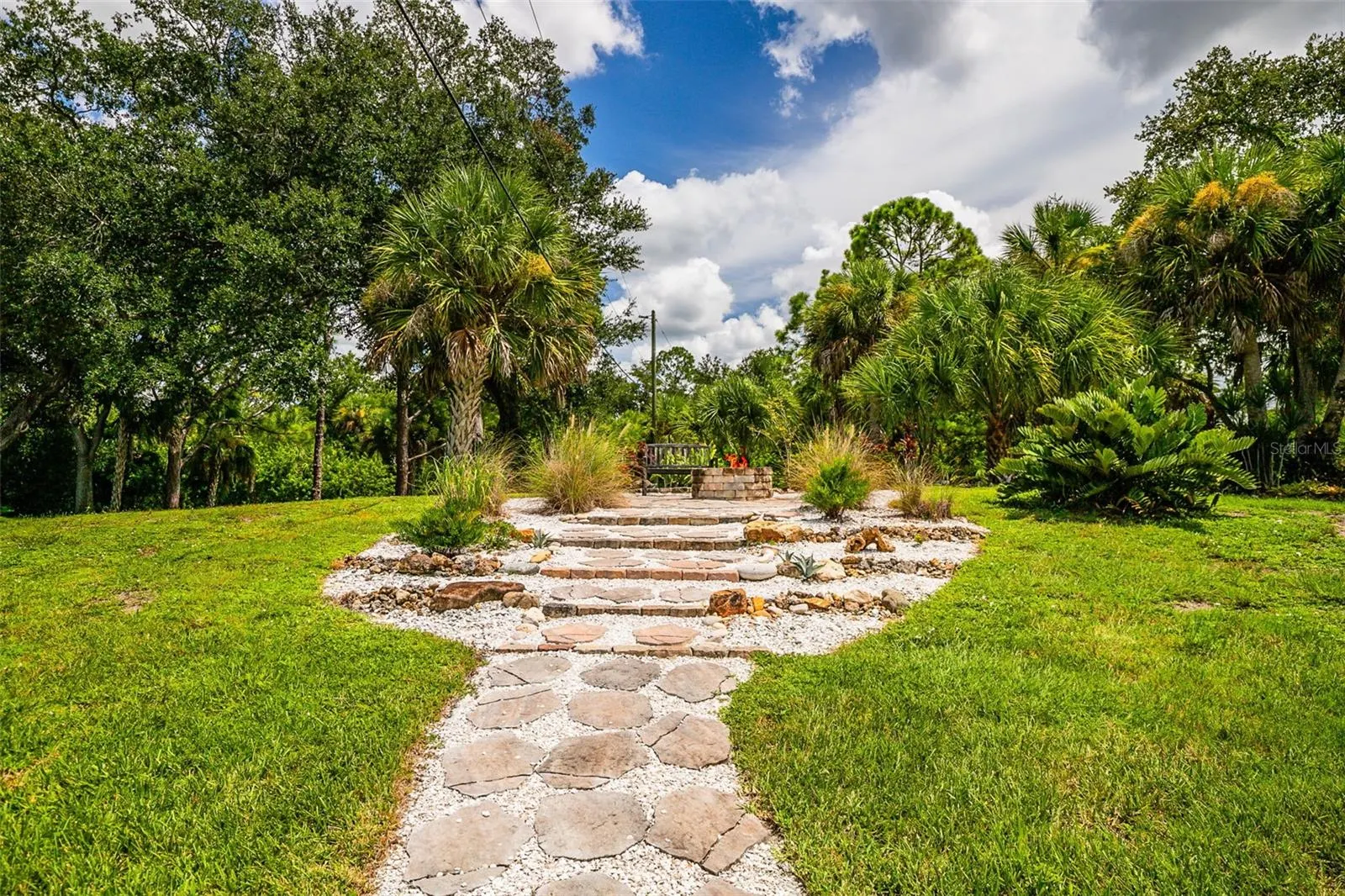 1282 CLEARVIEW DR