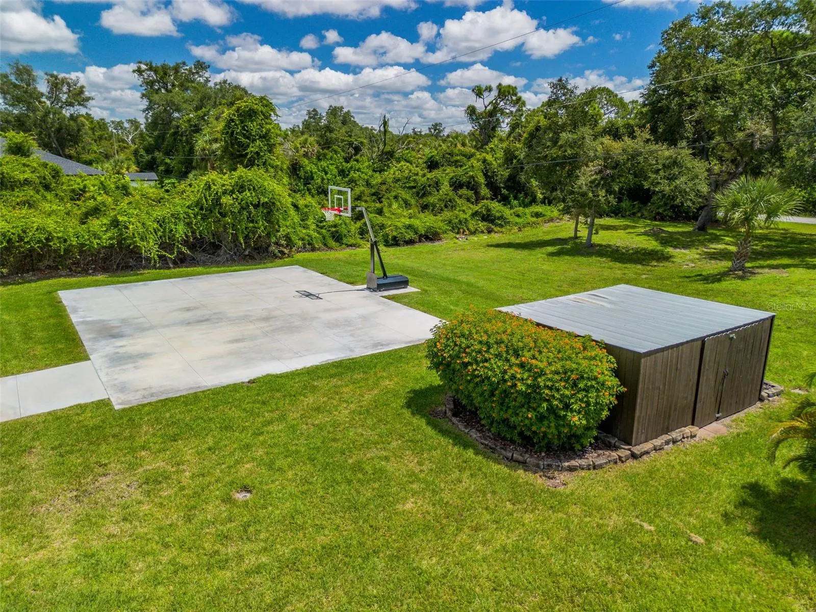 1282 CLEARVIEW DR