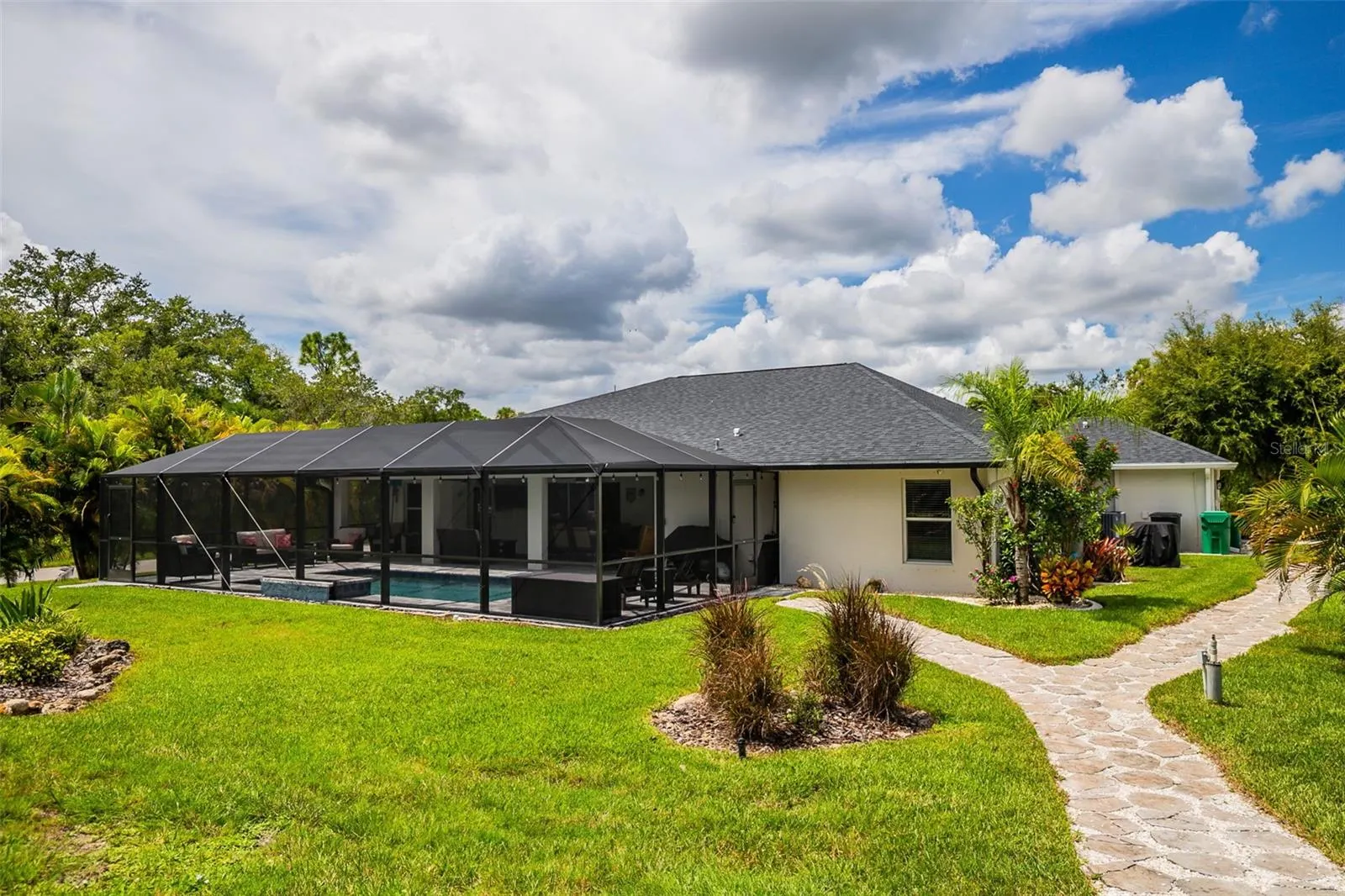1282 CLEARVIEW DR