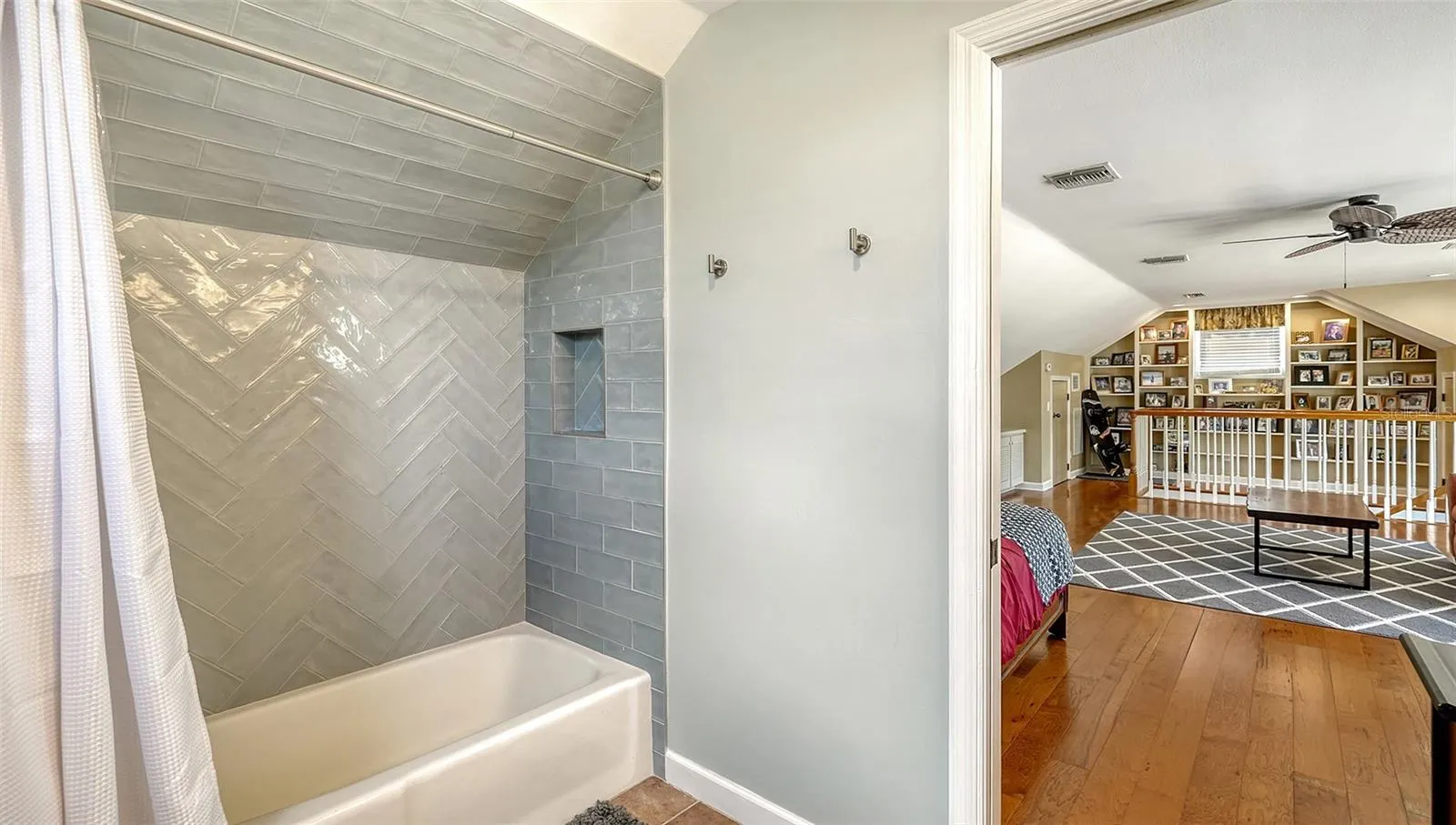 156 BISHOPSCOURT RD