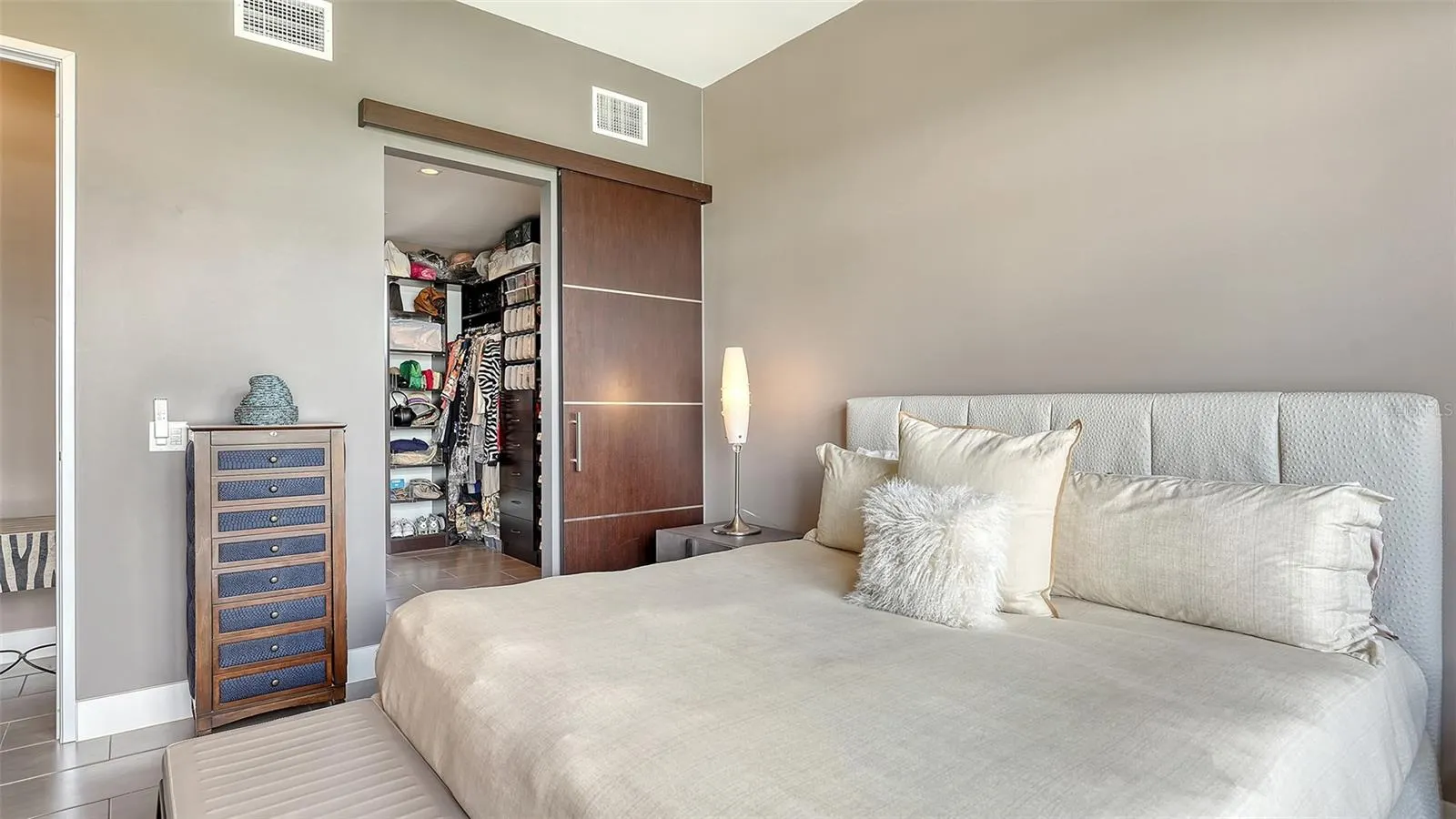213 COSMOPOLITAN CT