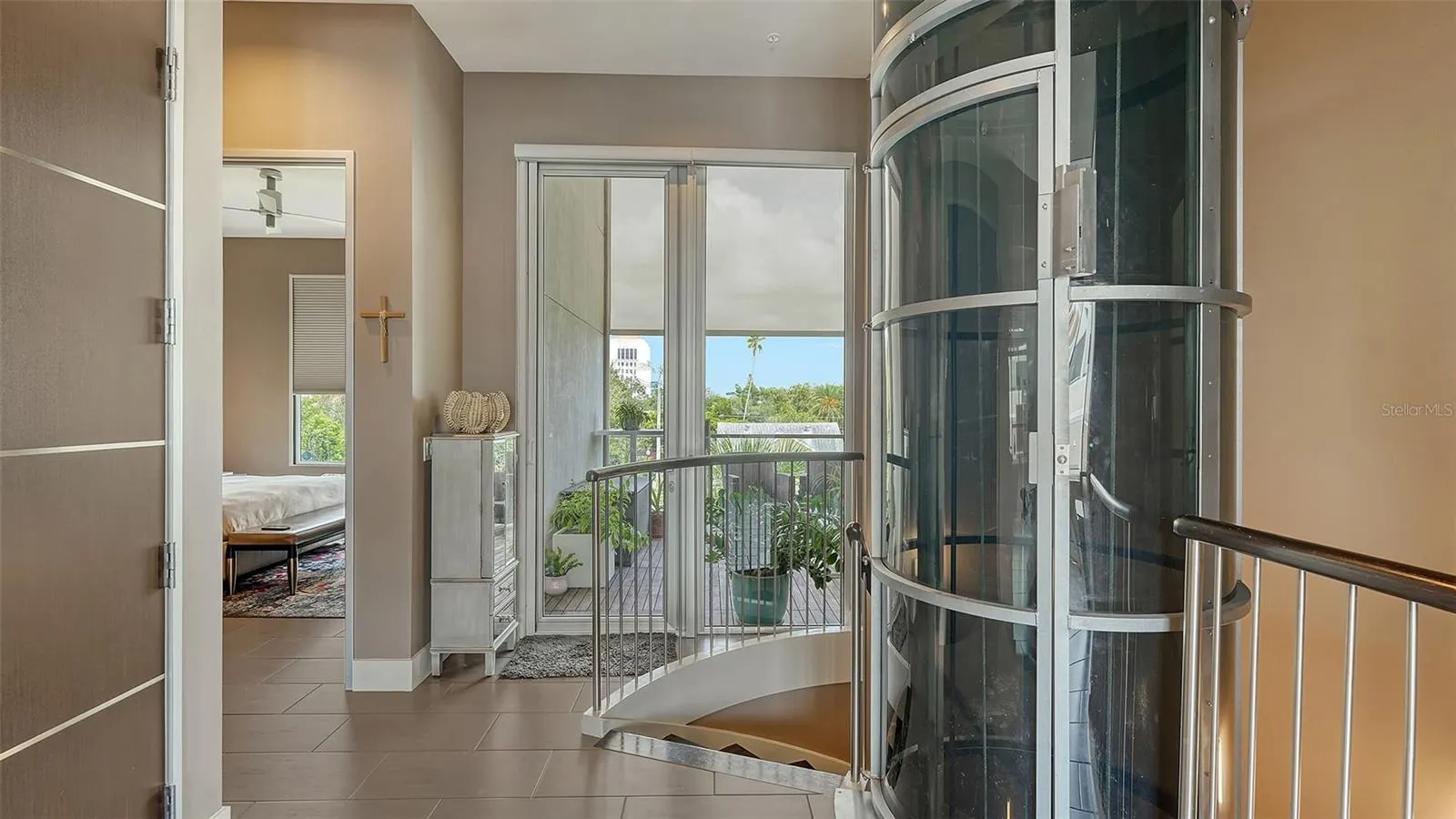 213 COSMOPOLITAN CT