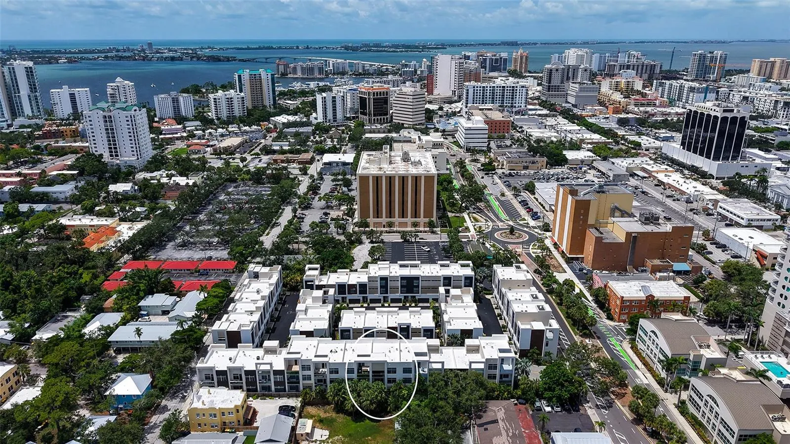 213 COSMOPOLITAN CT