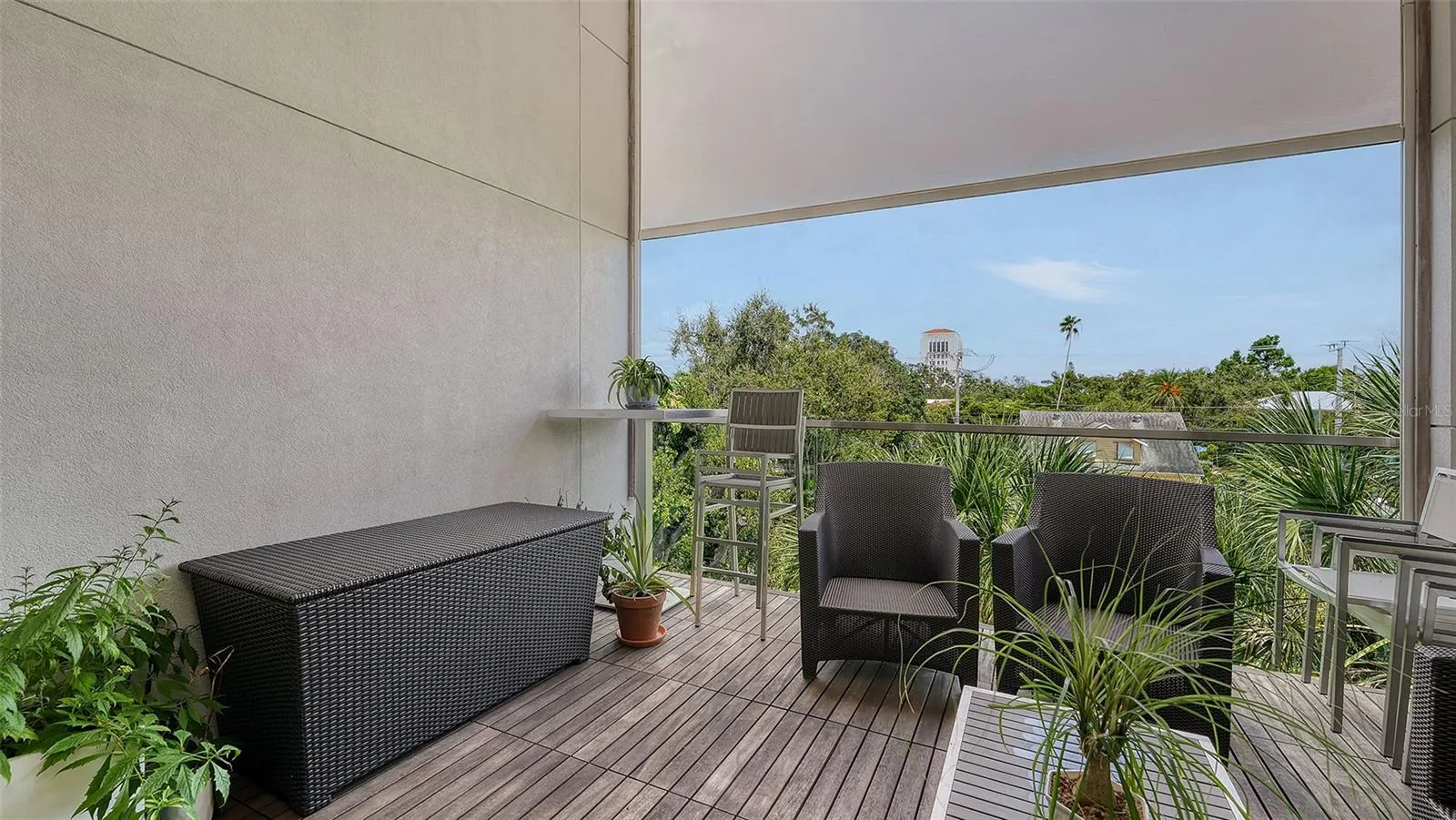 213 COSMOPOLITAN CT