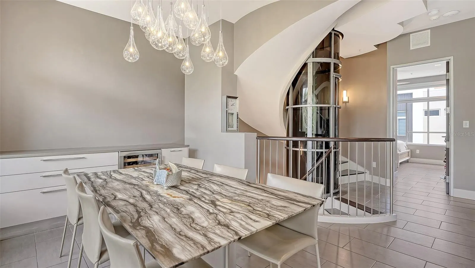 213 COSMOPOLITAN CT