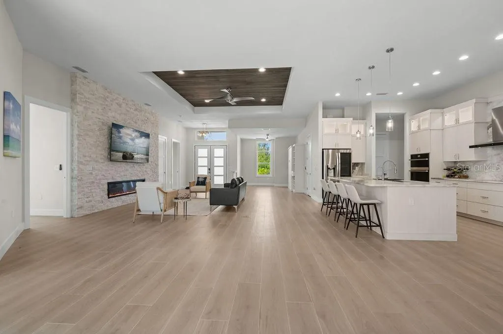 16622 LIGGETT CIR