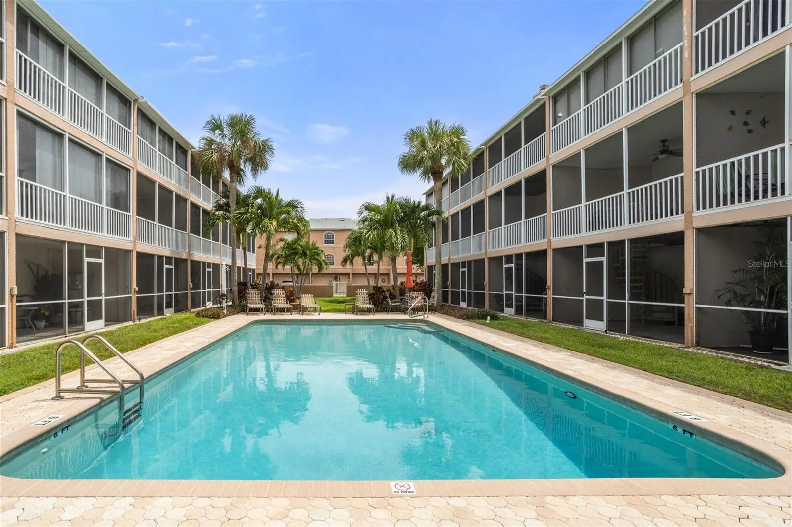 637 PINELLAS BAYWAY S #204, #204