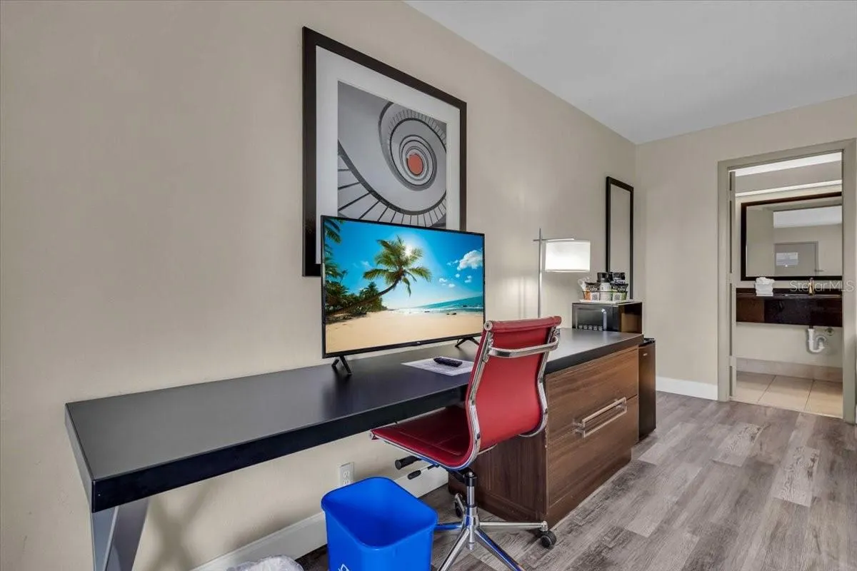 7150 N TAMIAMI TRL #S615, #S615