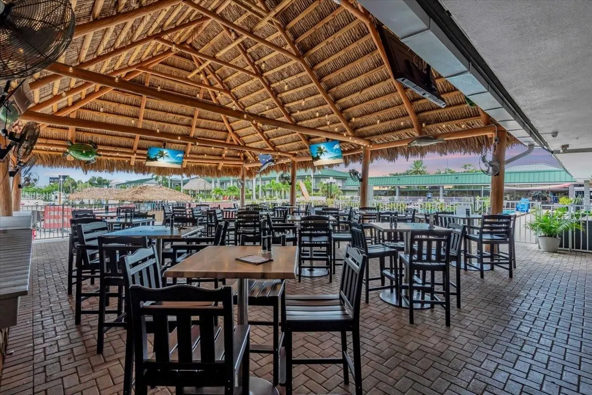 7150 N TAMIAMI TRL #S615, #S615