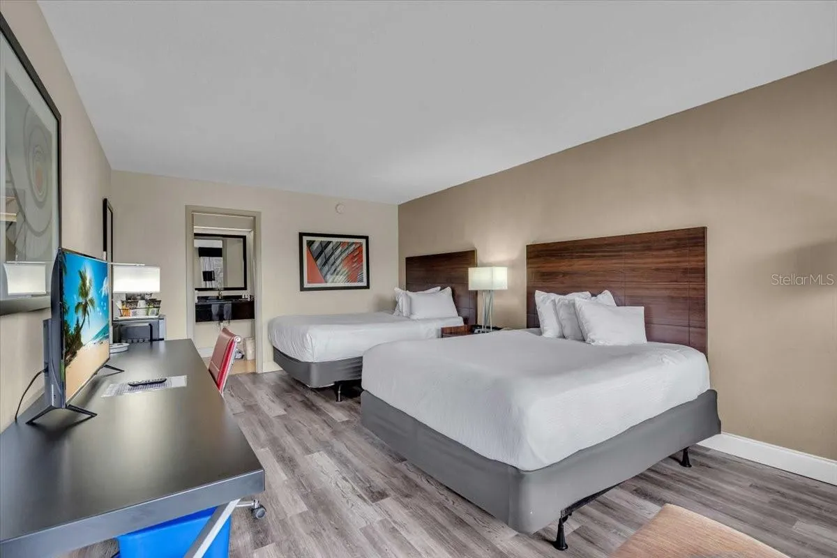 7150 N TAMIAMI TRL #S615, #S615