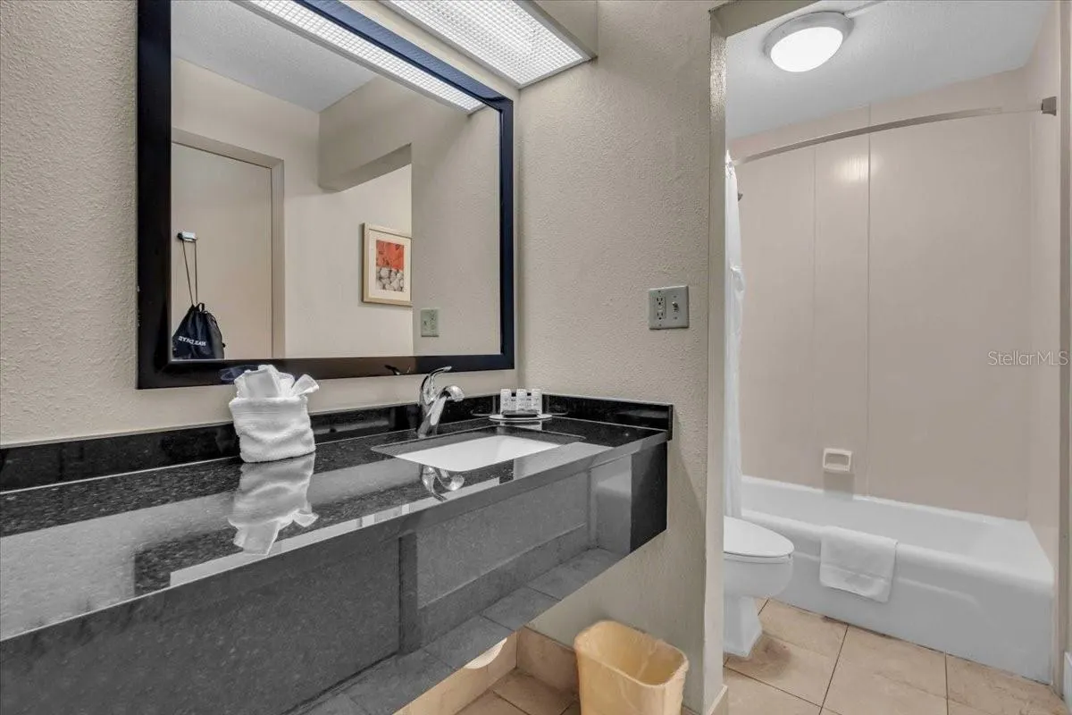 7150 N TAMIAMI TRL #S615, #S615