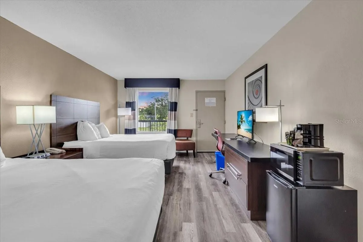 7150 N TAMIAMI TRL #S615, #S615
