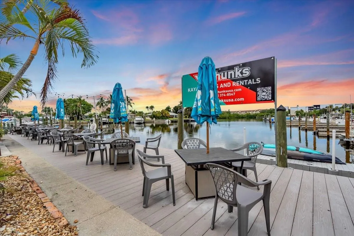7150 N TAMIAMI TRL #S615, #S615