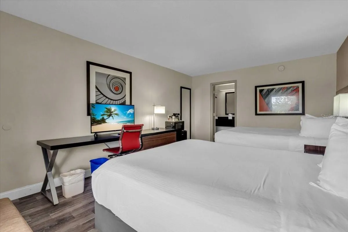 7150 N TAMIAMI TRL #S615, #S615