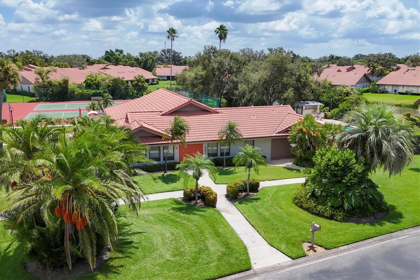 3946 WILSHIRE CIR E #168, #168