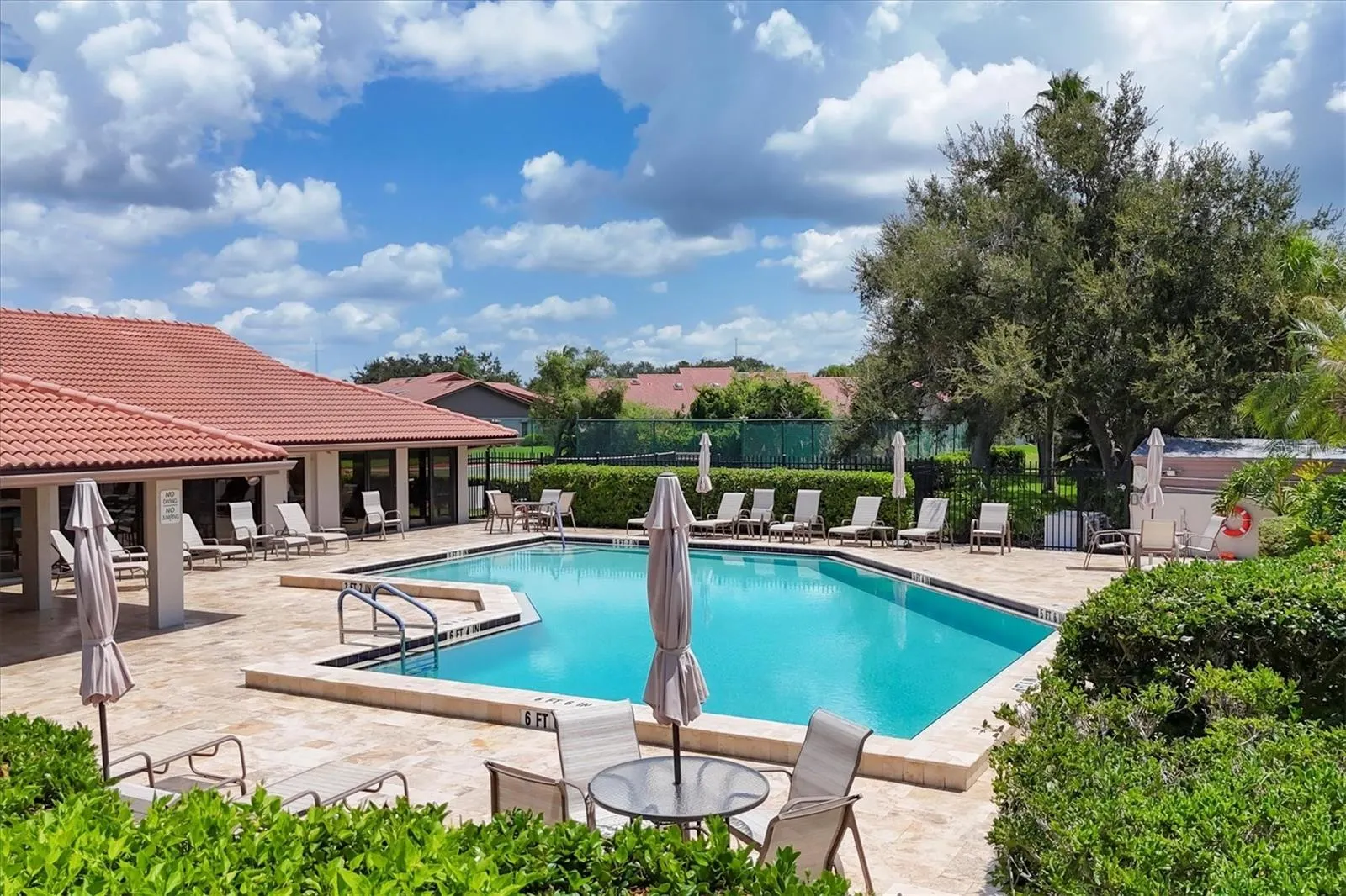 3946 WILSHIRE CIR E #168, #168