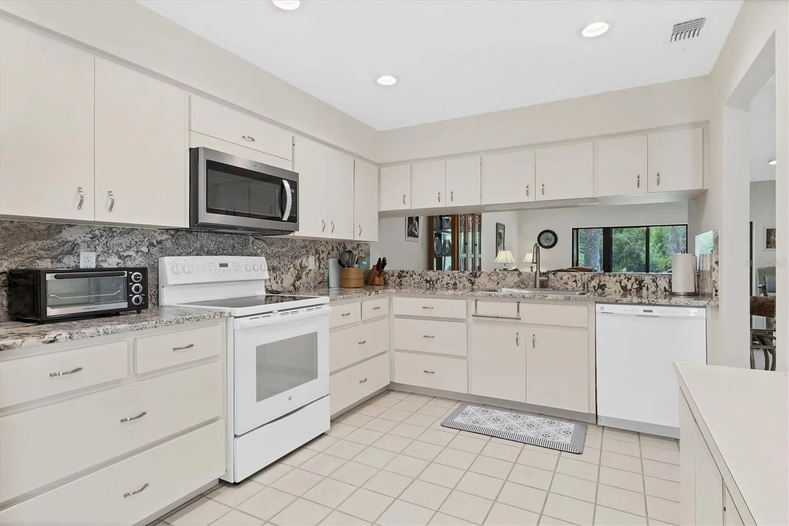 3946 WILSHIRE CIR E #168, #168
