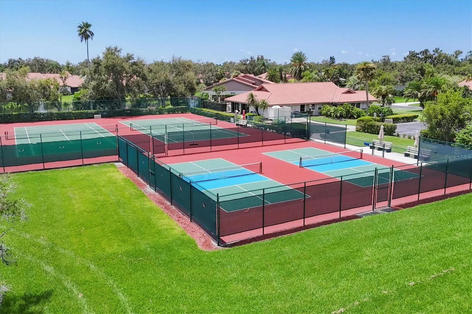 3946 WILSHIRE CIR E #168, #168