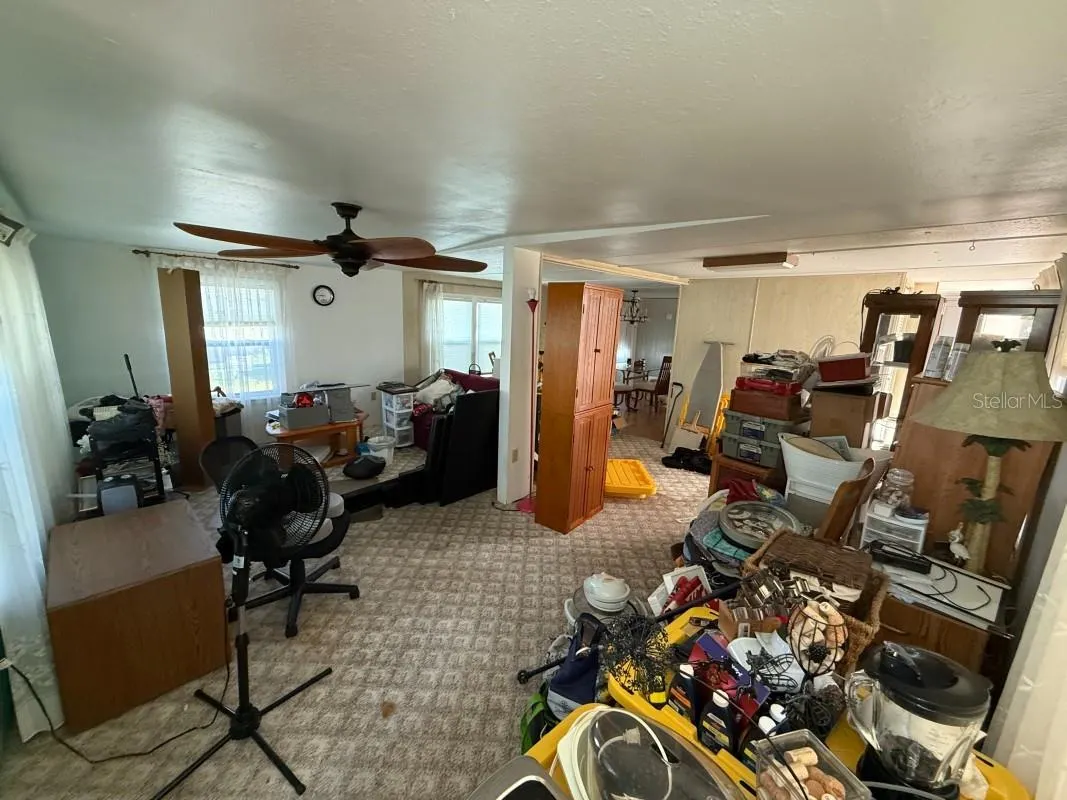 223 INNER DR E
