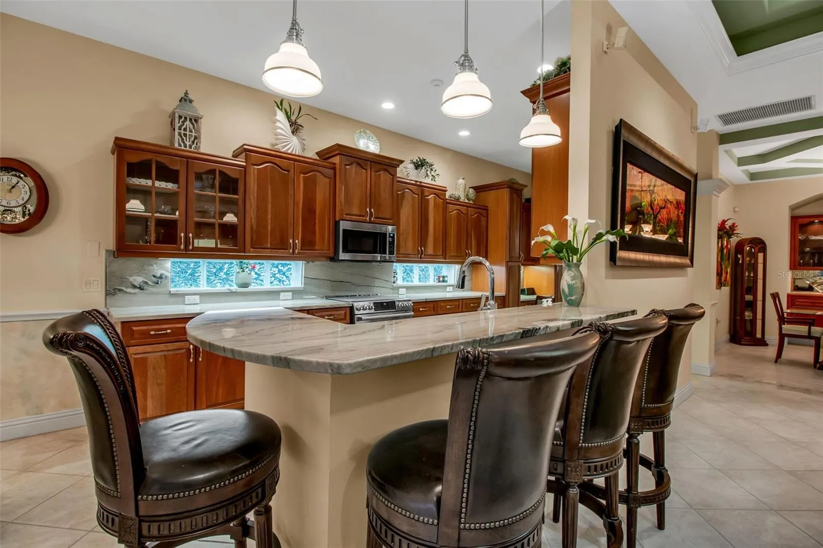 21 BAYHEAD LN