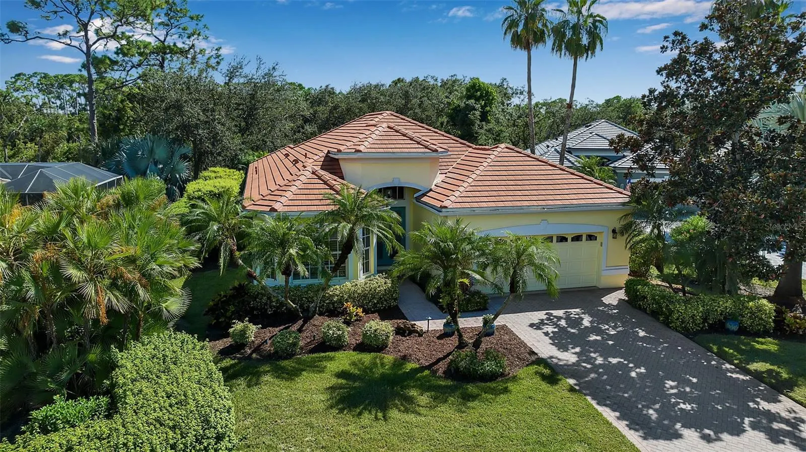 21 BAYHEAD LN