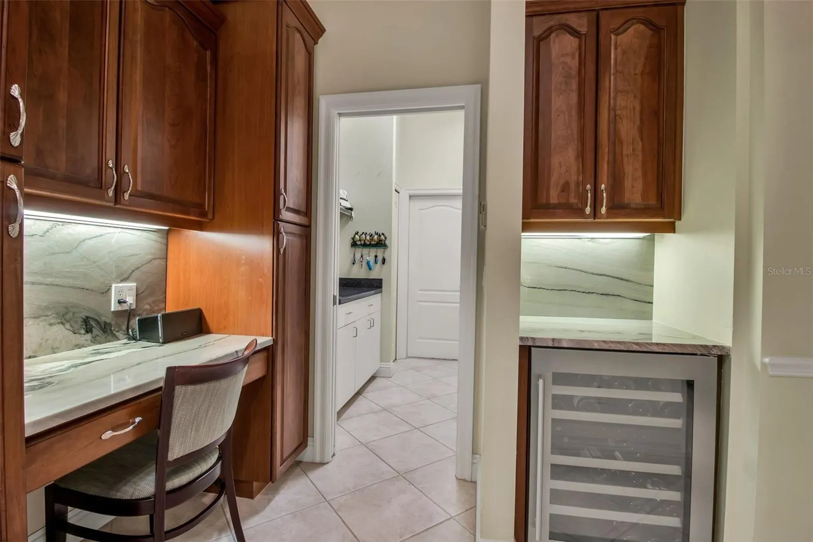21 BAYHEAD LN