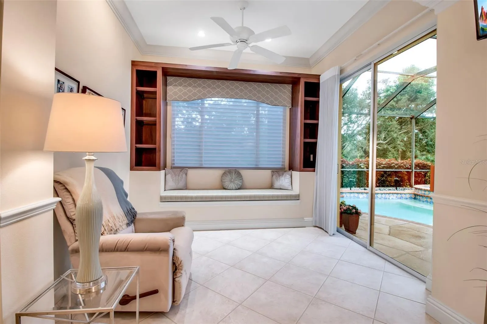 21 BAYHEAD LN