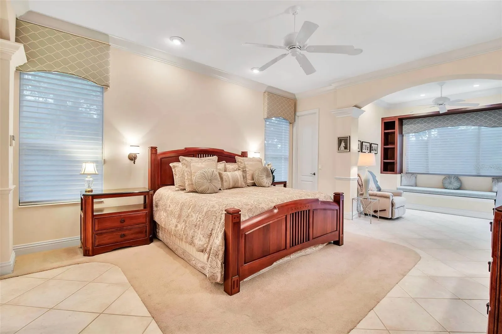 21 BAYHEAD LN