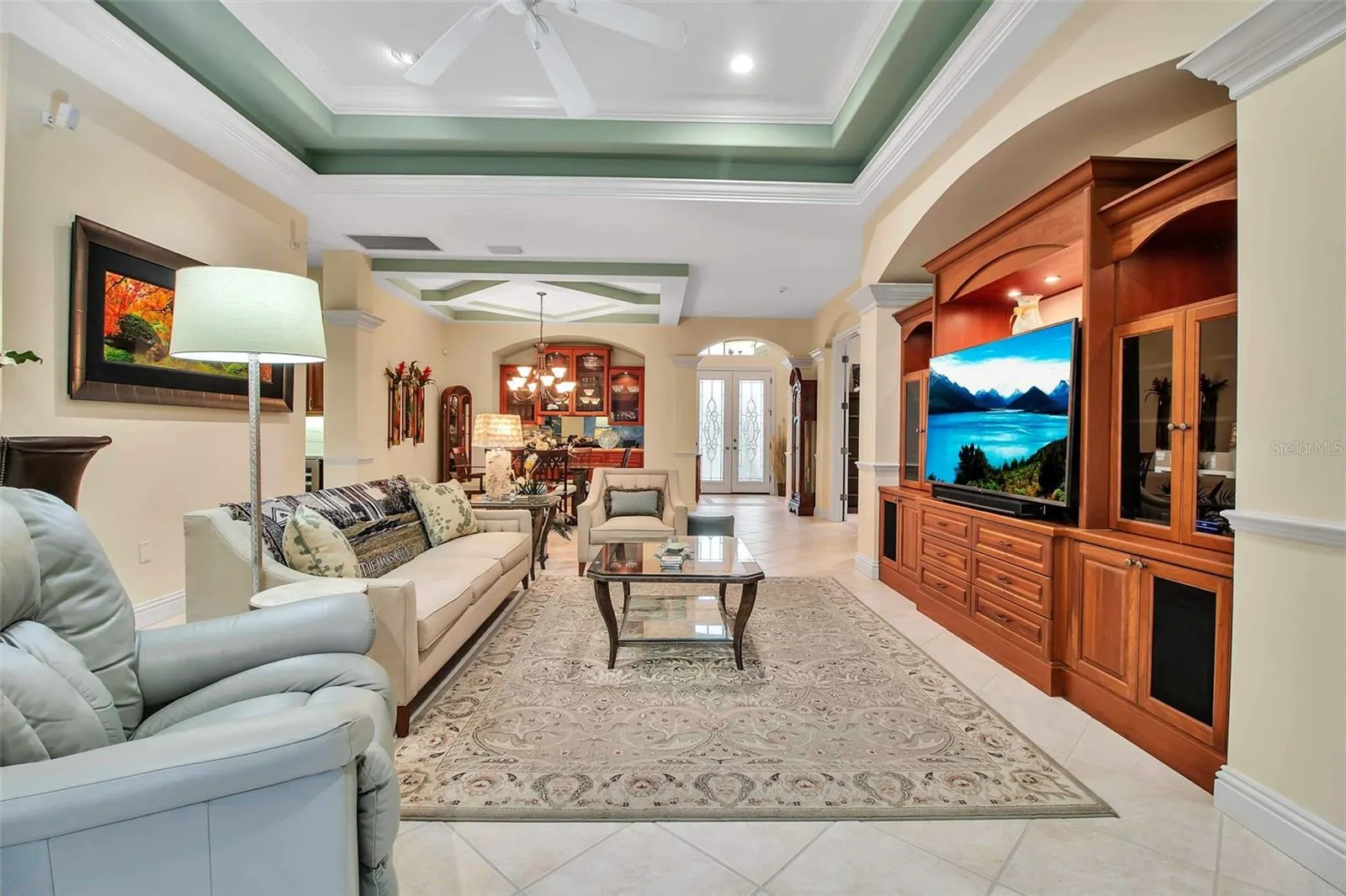 21 BAYHEAD LN