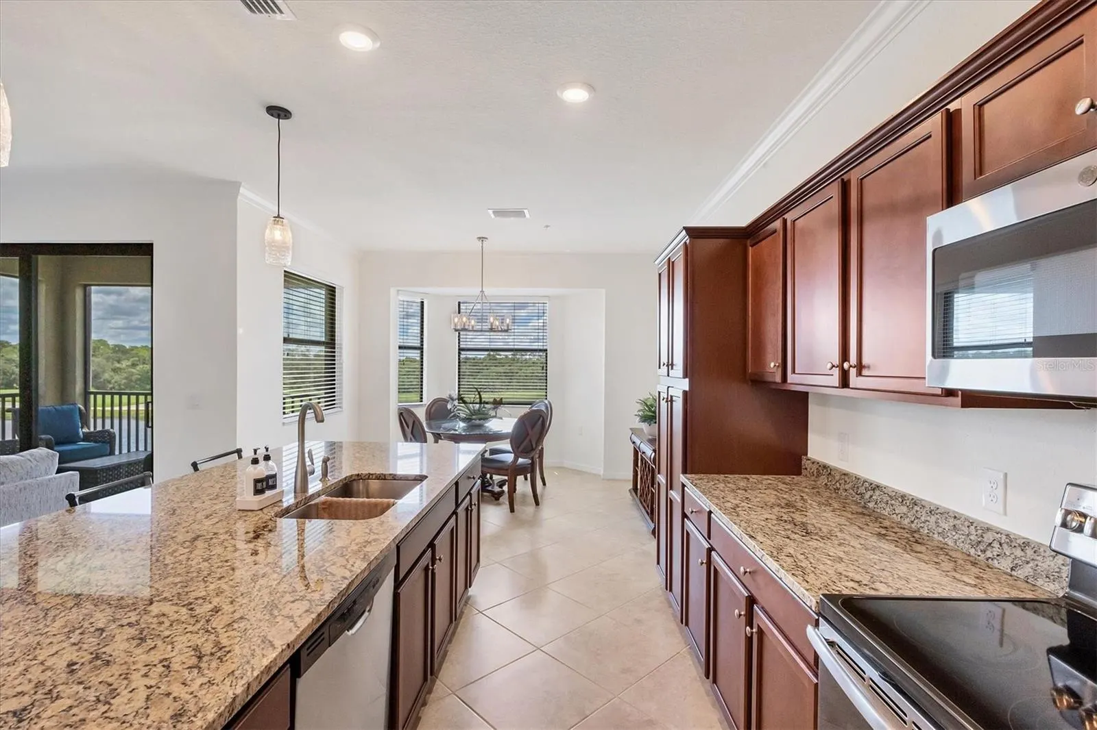 16904 VARDON TER #401, #401