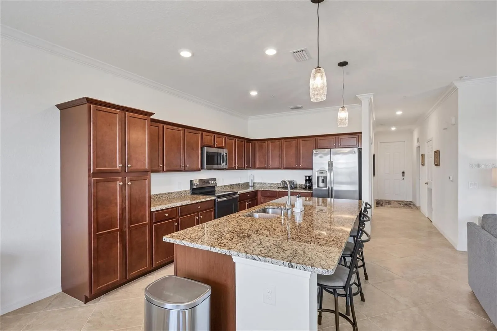 16904 VARDON TER #401, #401