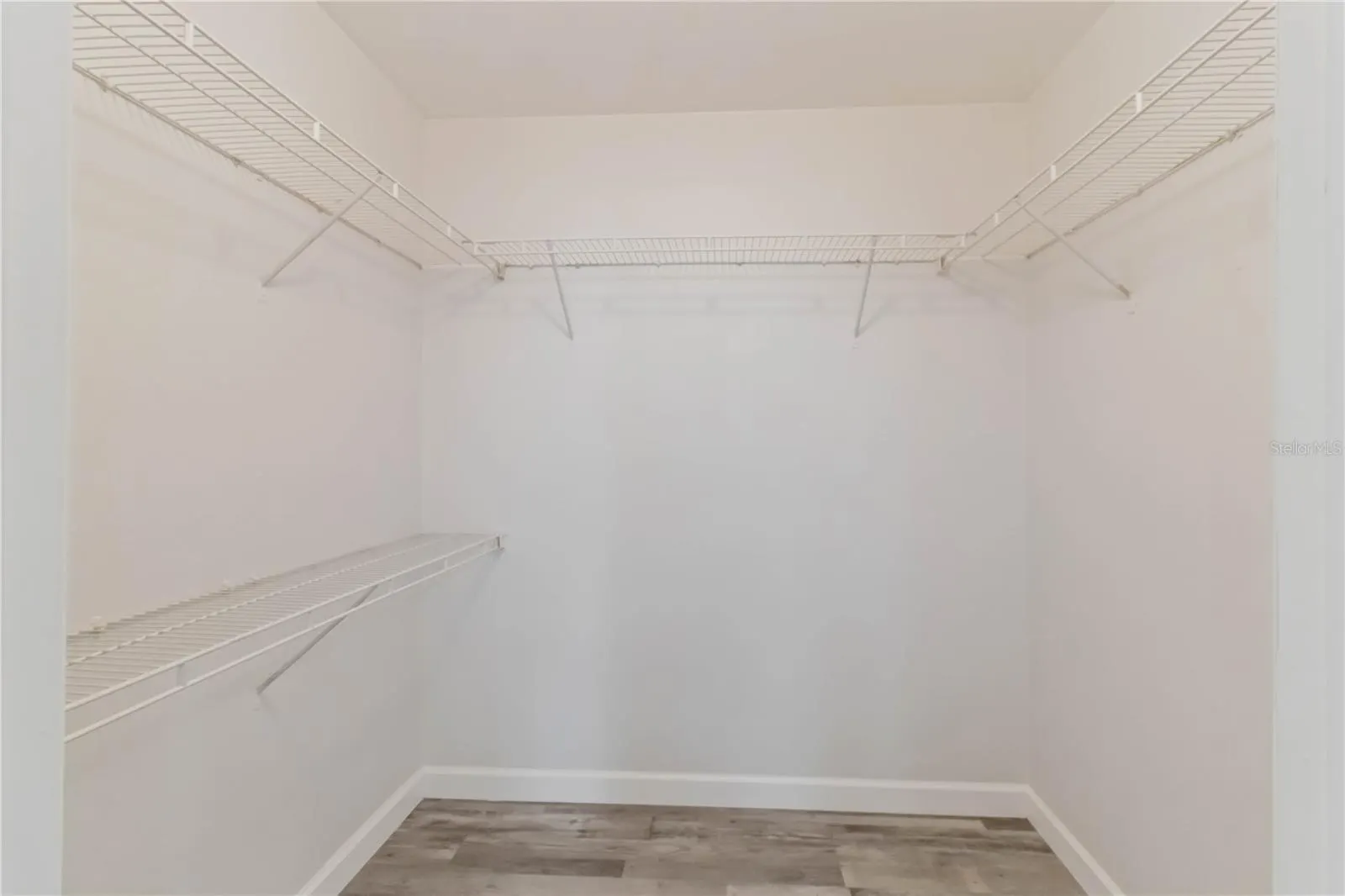 1195 VILLAGIO CIR #104, #104