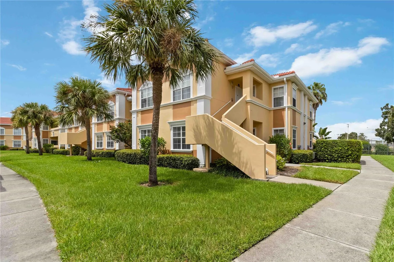 1195 VILLAGIO CIR #104, #104