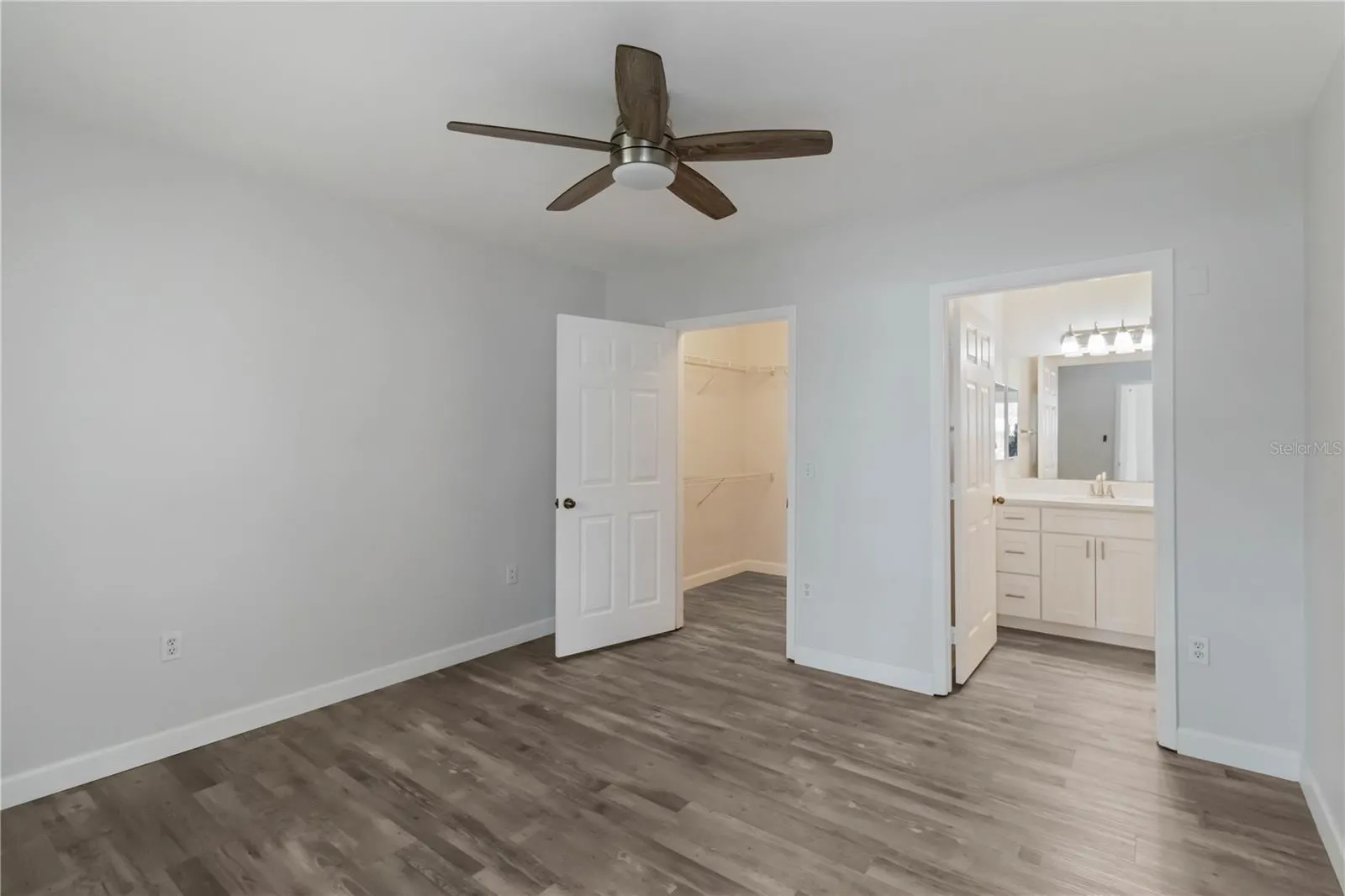 1195 VILLAGIO CIR #104, #104